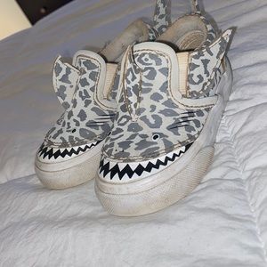 Baby shark leopard vans
